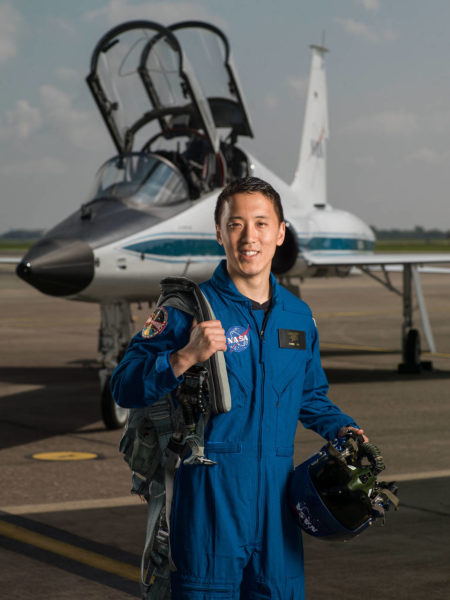Jonny Kim, ex-Navy SEAL and Harvard doc, is now the first Korean American Astronaut