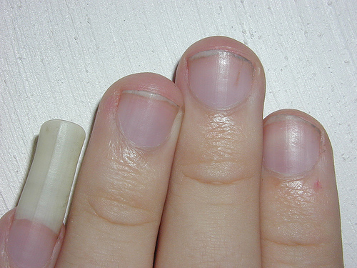 What Does Painting Your Pinky Nail a Different Color Mean? - wide 7