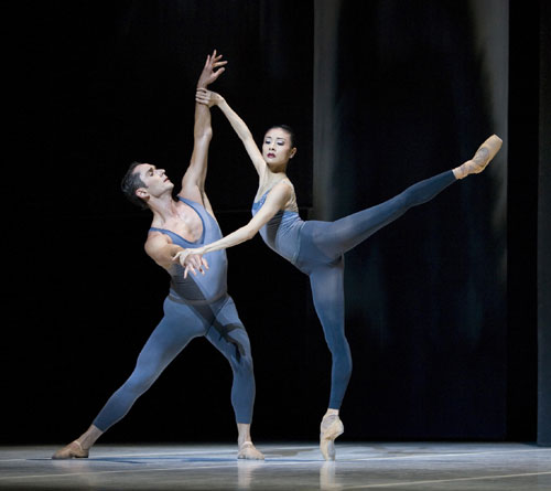 Ballerina Yuan Yuan Tan dancing with long-time partner Damian Smith