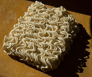 300px-instantnoodles