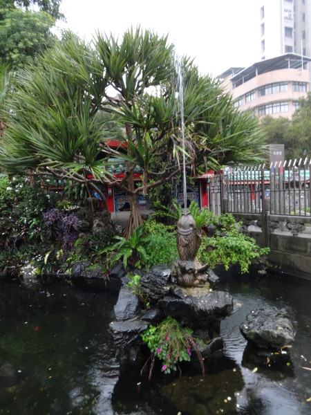 Lung Shan Temple 6