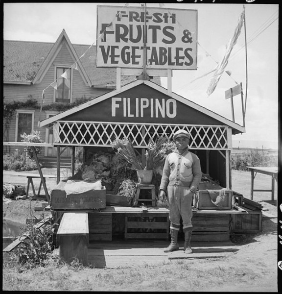 FilipinoFruitStand