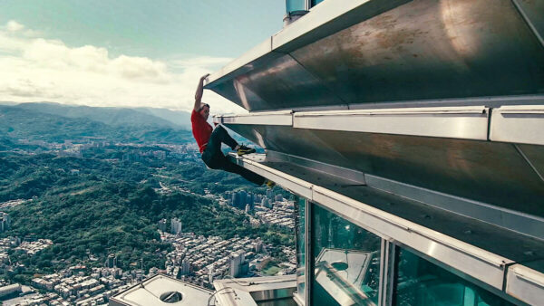 Alex Honnold free solo of Taipei 101